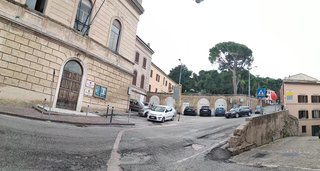 Capodimonte 39A Apartment Ancona Ngoại thất bức ảnh